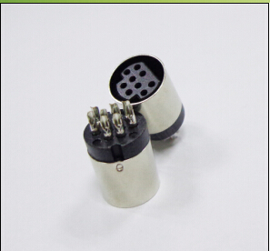 中9PIN母頭連接器